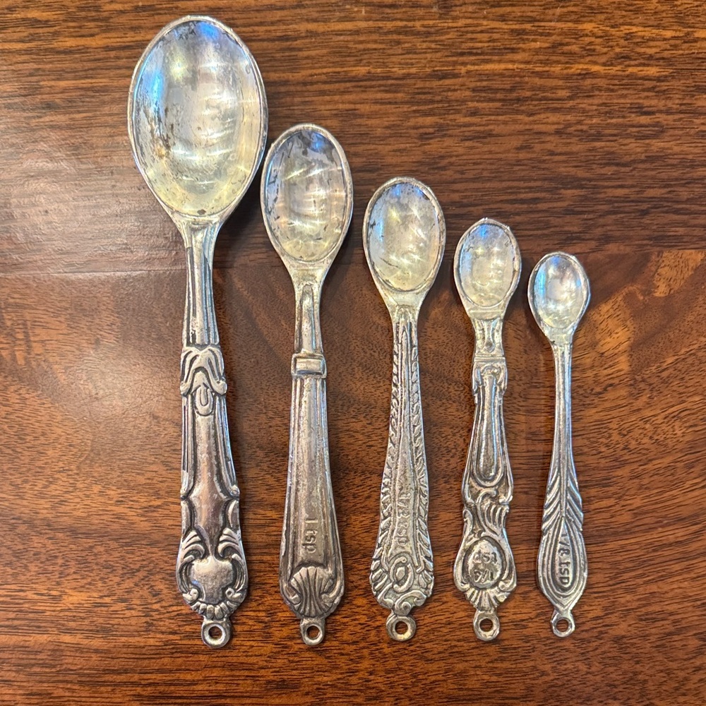 Anthropologie Vintage Measuring Spoon Set